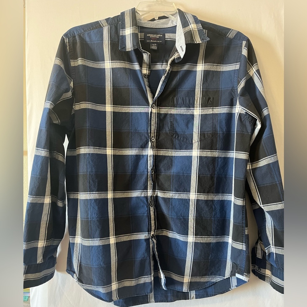 American Eagle Prep Fit Blue, Black and White Plaid Long Sleeve Shirt Size XL